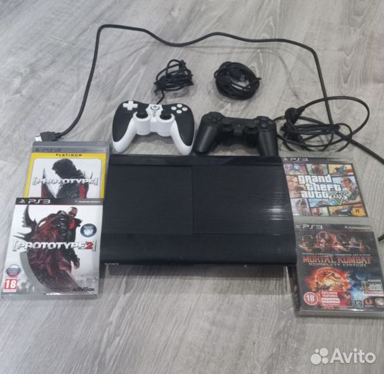 Sony PS3+2 джойстика и 4 игры