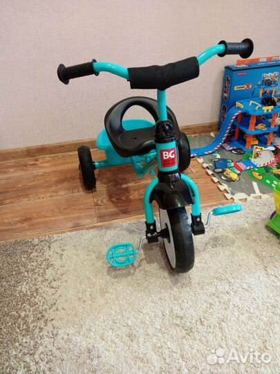 Трехколесный велосипед