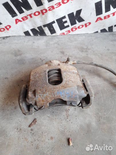 Суппорт передний левый Ford Fusion 2008