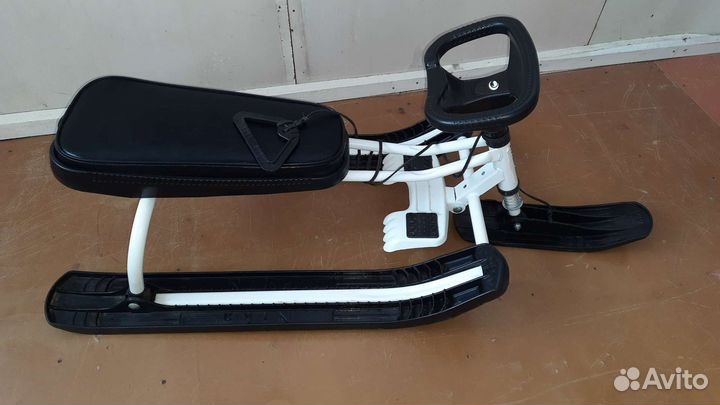 Детский снегокат бу