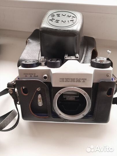 Плёночный фотоаппарат Зенит. На запчасти