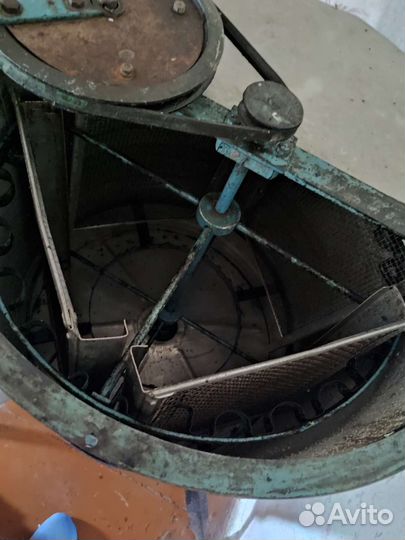 Медогонка 4 рамочная