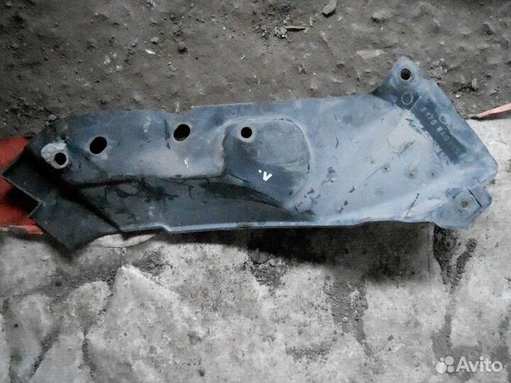 Накладка передней панели левая (телевизора ) LADA