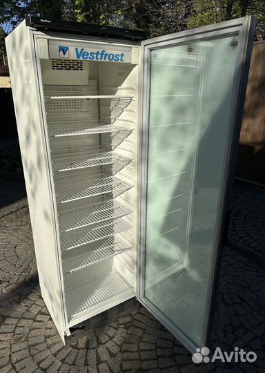 Холодильник Vestfrost FKG 371