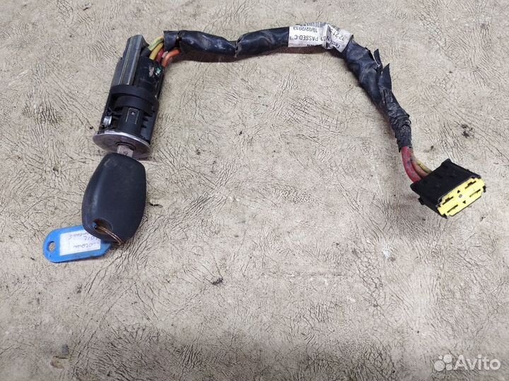 Замок зажигания Renault Logan