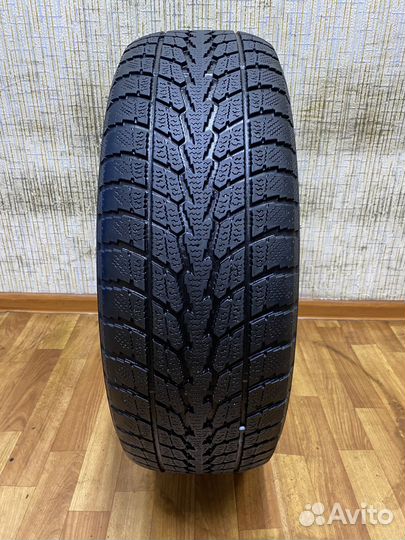 Toyo Winter Tranpath S1 215/70 R16