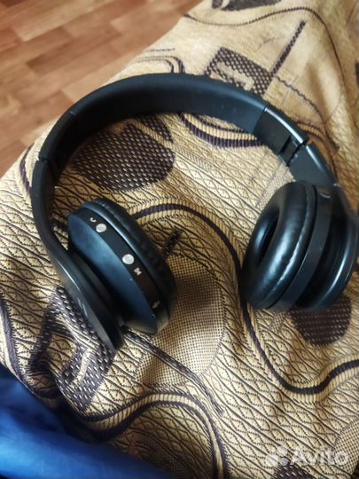 Графический планшет и наушники беспроводные