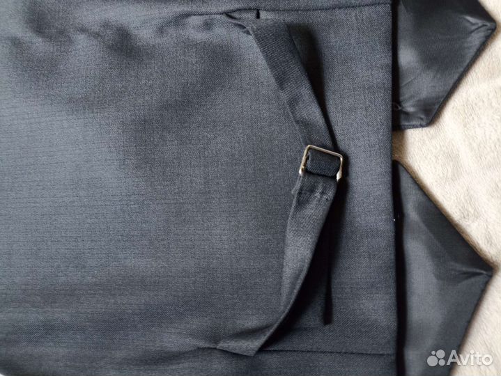 Жилетка для мальчика школьная новая