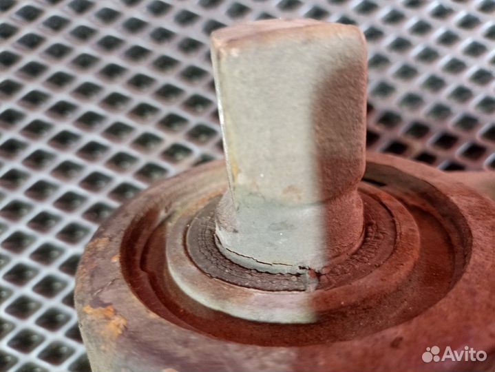 Тяга реактивная Volvo FH, Volvo FM