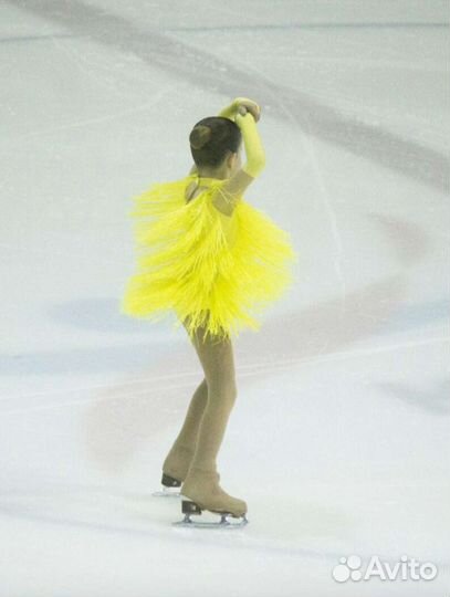 Платье для выступлений с бахромой