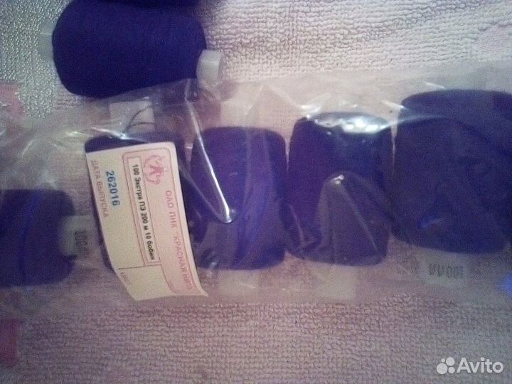 Нитки черные