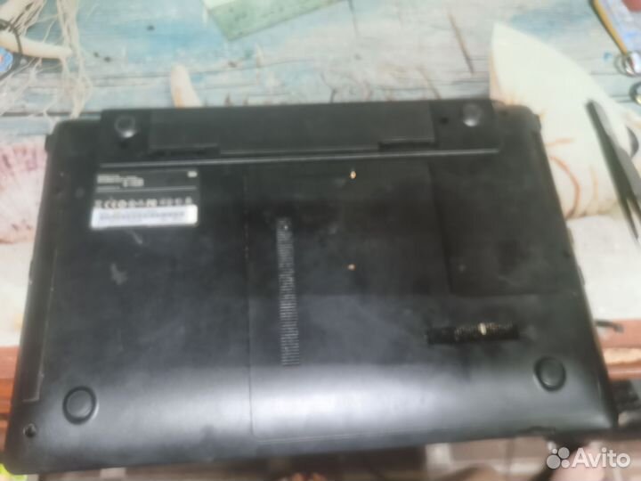 Samsung np300e5x-a0cru