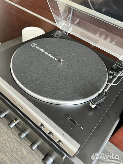 Виниловый проигрыватель Audio-Technica AT-LP60xusb