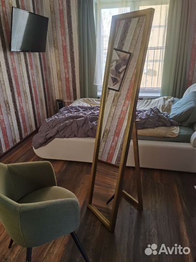 Зеркало напольное на регулируемой подставке