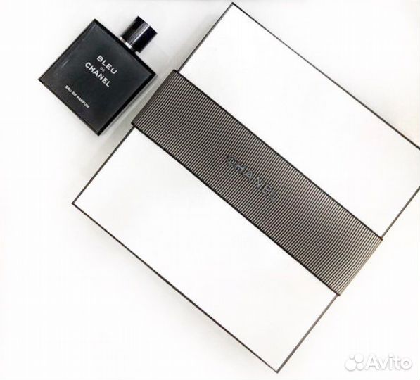 Chanel коробка с лентой в полоску