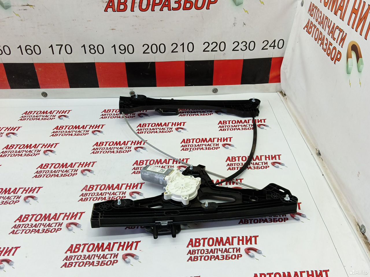 Стеклоподьемник задний левый Voyah Dream