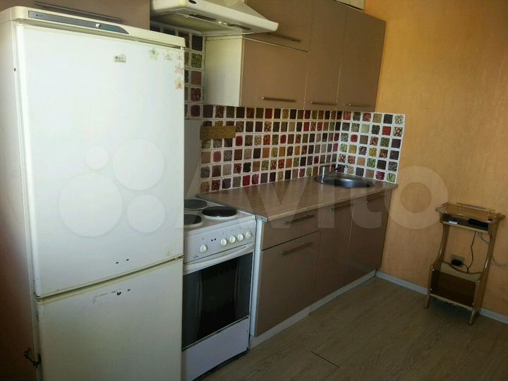 2-к. квартира, 40 м², 6/6 эт.