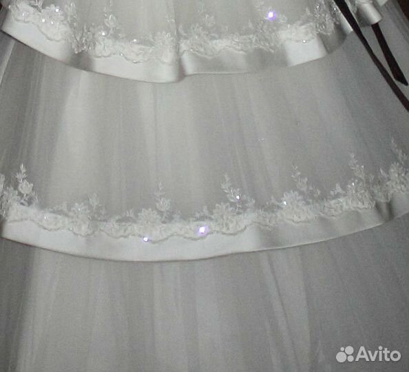 Свадебное платье