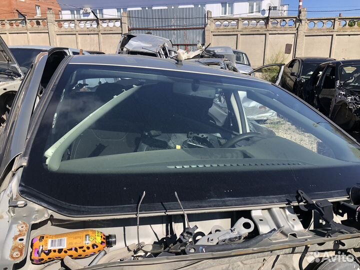 Лобовое стекло оригинальное Renault Logan 2