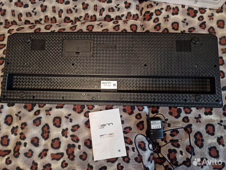 Синтезатор Denn Dek610