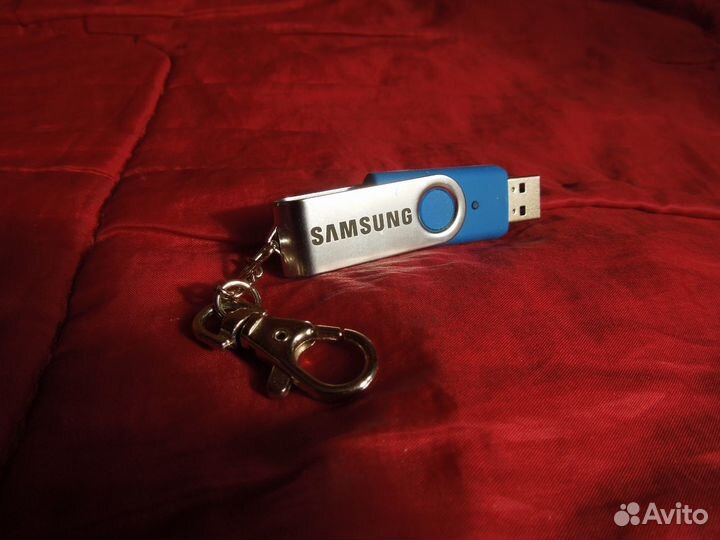 Флэшка Samsung 4 гб