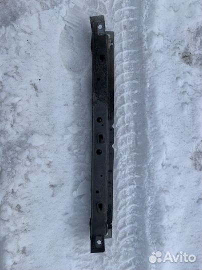 Панель передняя (верх) Opel Insignia