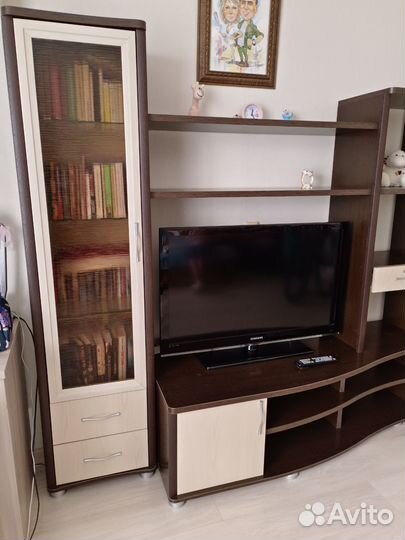 Стеллаж для телевизора