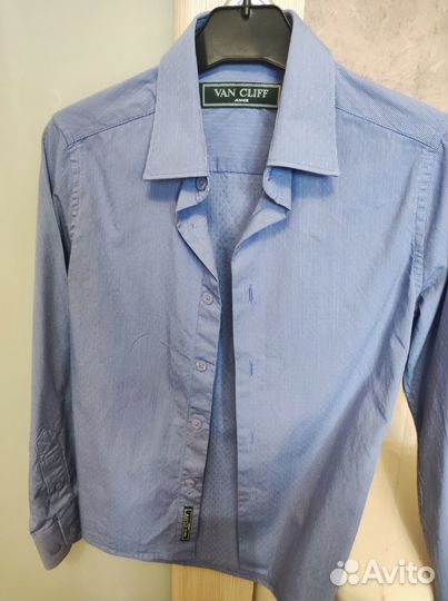 Продаются пиджак, 2 пары брюк, рубашки