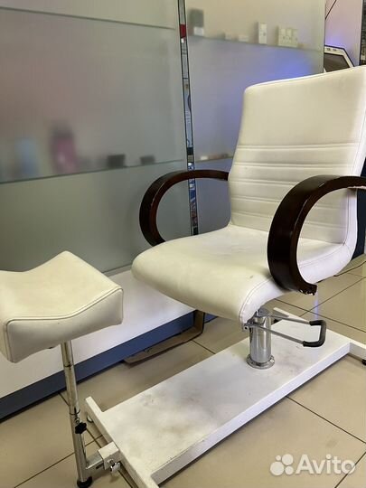 Педикюрное кресло