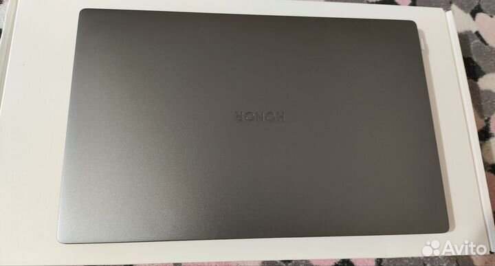 Honora Magicbook 16 R5