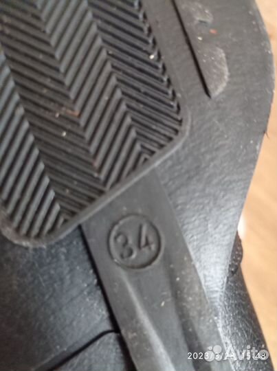 Лыжные ботинки детские 35 р