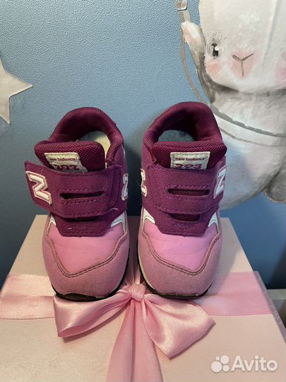 Кроссовки для девочки 23