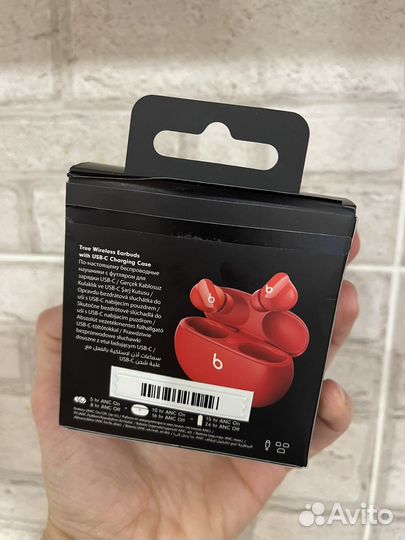 Беспроводные наушники Beats Studio Buds красные