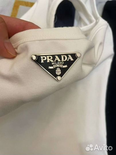 Топ prada