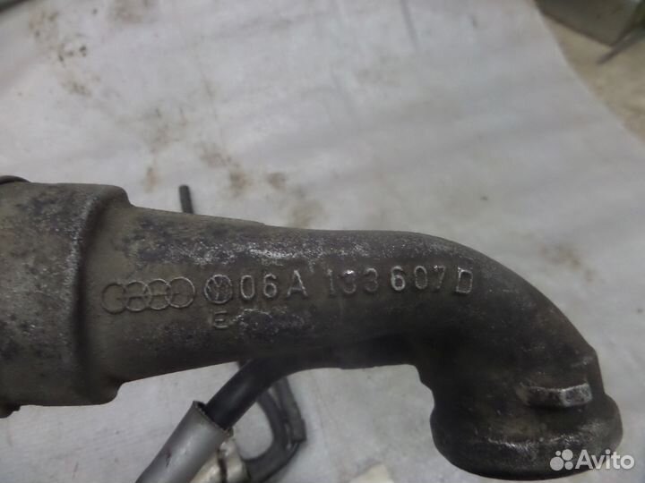 Патрубок интеркулера VW Audi Skoda