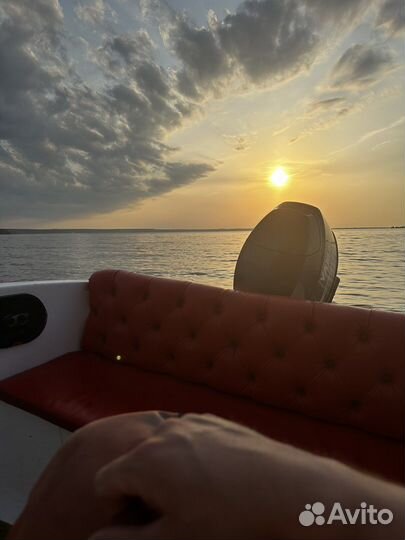 Катание на катере Чебоксары