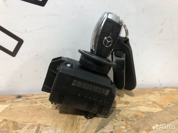 Замок зажигания Mercedes-Benz C-Class W204 Рестайл
