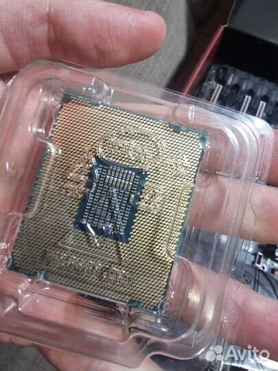 Процессор Intel Core i9-7900X