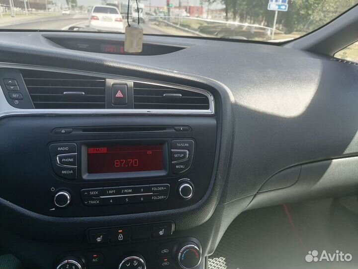 Kia Ceed 1.6 AT, 2017, 133 258 км