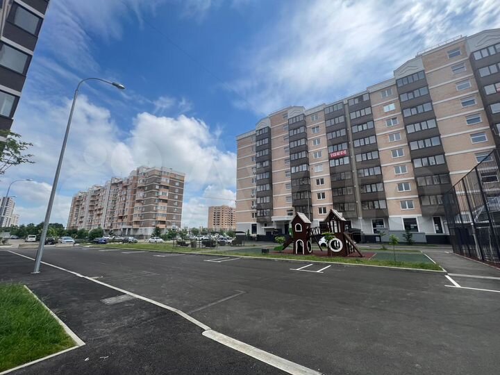 2-к. квартира, 65 м², 6/17 эт.