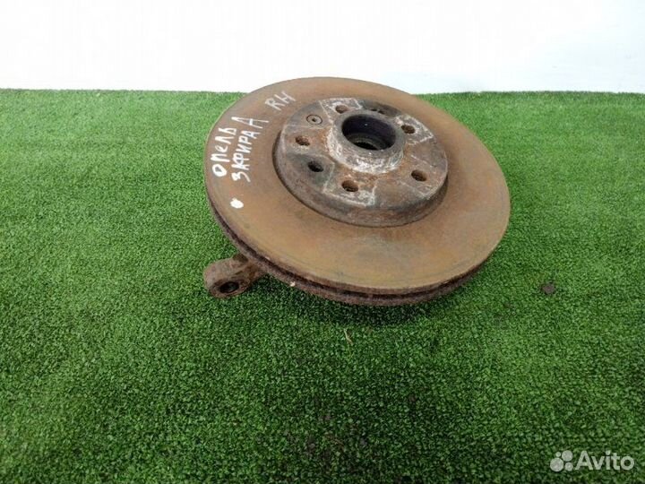 Кулак поворотный передний правый Opel Zafira A 2.2