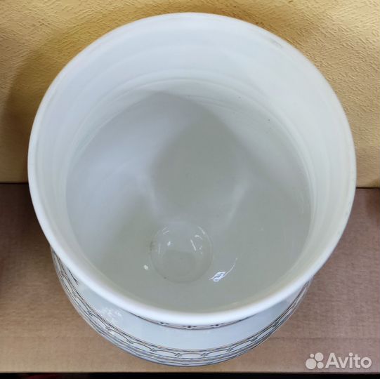 Ваза в виде кубка Чорон Республика Саха Якутия