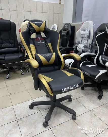 Игровое компьютерное кресло