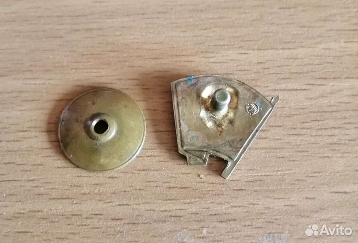 Комсомольский значок