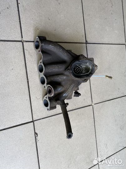 Впускной коллектор Volkswagen Passat B3