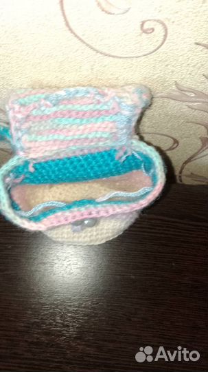 Вязаный мини рюкзак для кукл