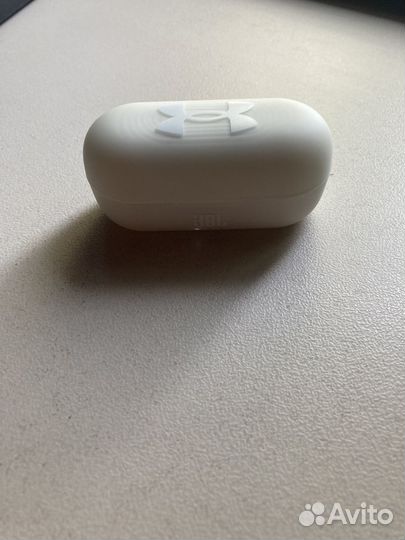 Беспроводные наушники jbl under armour