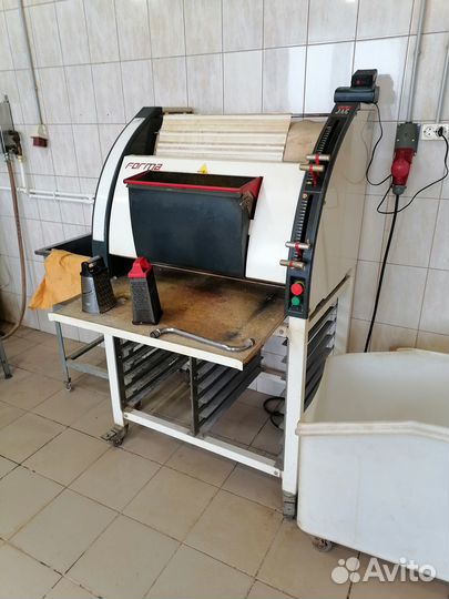 Тестозакаточная машина Jac Unic