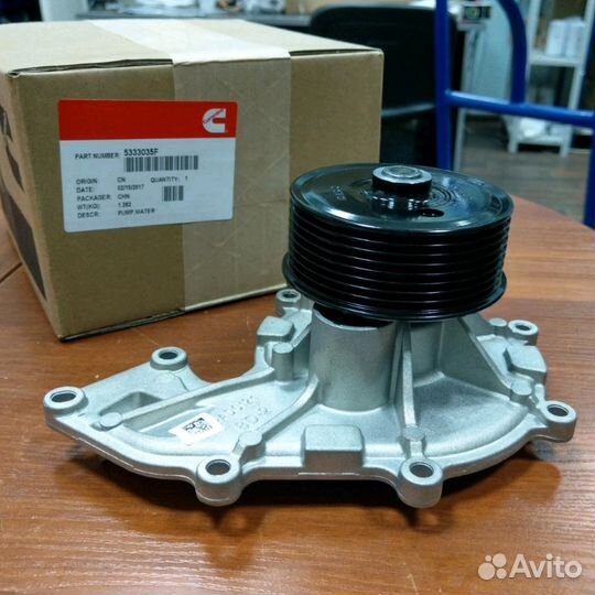 Помпа Cummins ISF3.8 оригинал