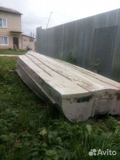 Лодка с мотором